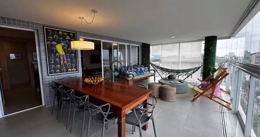 Apartamento decorado  à venda na enseada no guarujá | qvista inteligência imobiliária guarujá