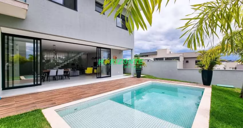 Casa à venda em condomínio de alto padrão com 3 suítes, piscina  em são josé dos campos sp