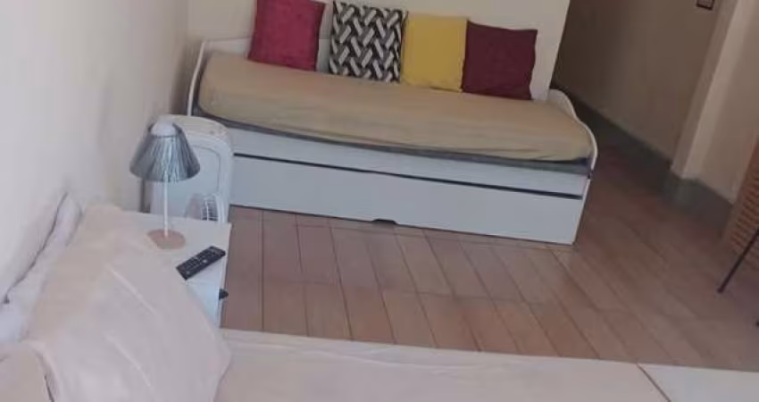 Apartamento para Venda em Niterói, Centro, 1 dormitório, 1 banheiro