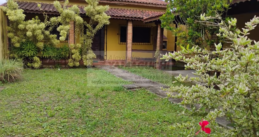 Casa a venda em Ilha Comprida com 3 quartos 2 banheiros quintal - Balneário Leão de Iguape