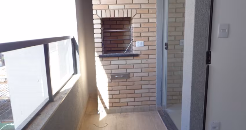 Apartamento de 02 quartos, suíte, sacada, elevador, Martins