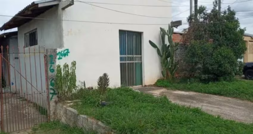 Terreno com 3 casas