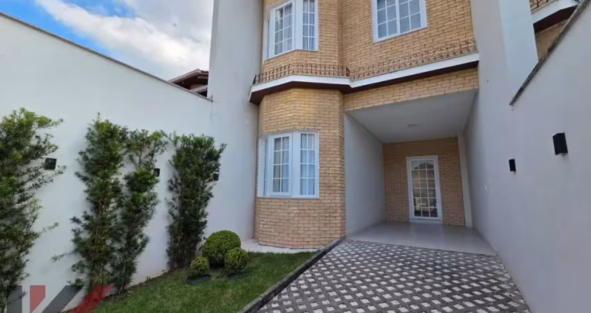 Casa com 3 quartos à venda em Água Verde, Blumenau 