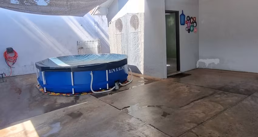 Casa à Venda - 3 dormitórios + Edícula - Gasparini