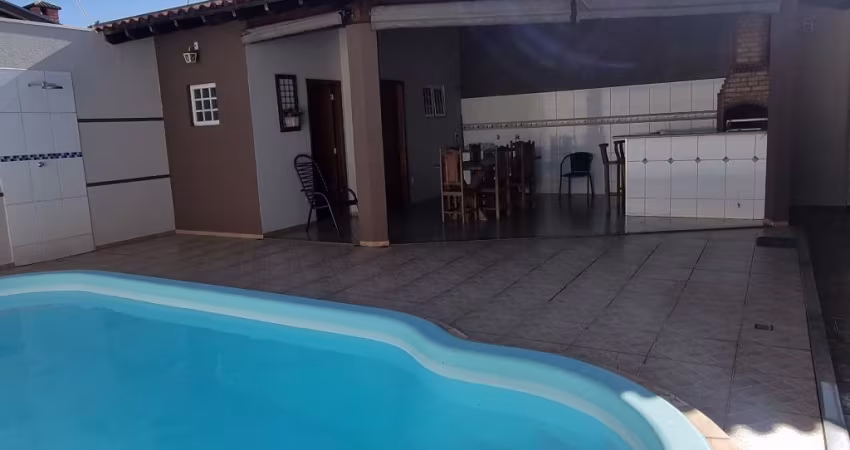 Casa com piscina à venda - Vila Dutra - Bauru / SP