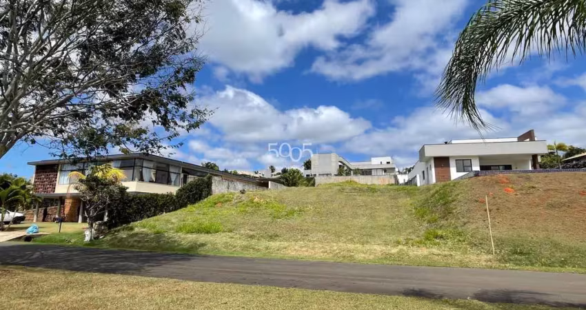 Ótimo terreno, com área total de 900m² à venda no condomínio xapada de itu. ótima topografia e rua tranquila.