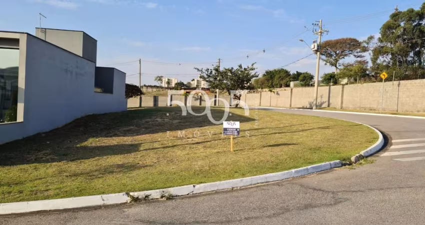 Excelente terreno de esquina à venda, no condomínio Montblanc com 282m² de área total e ótima topografia.