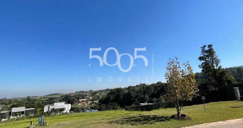 Lindo lote à venda no condomínio porto são pedro em porto feliz com 1521m2 de terreno com leve declive.