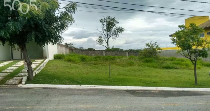 Terreno à venda no Condomínio Parque do Varvito em Itu, com 260m² de área total, ótima topografia e localização.