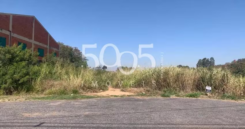 Excelente terreno com 570m2 de área total no bairro jardim paraíso ii, final de rua, vizinho formado, boa localização.