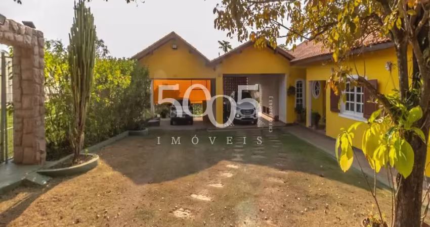 Casa a venda  localizada no bairro chácara residencial paraíso marriot terreno amplo de 5.500 m2 e área construída de 500m2