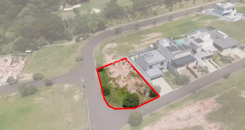 Terreno à venda no condomínio villas do golf, com 611m² de área útil. excelente lote com ótima topografia, com boa localização no condomínio.