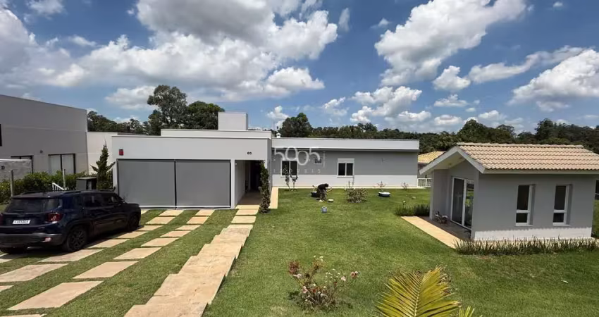 Casa com quintal incrível e fundo para mata no condomínio terras di leonardi em itu com 235m2 de construção e 2590m2 de terreno.