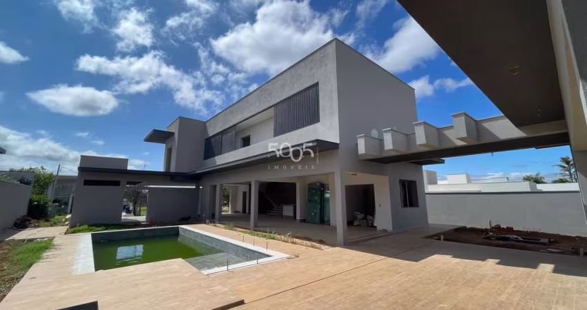 Casa em fase de acabamento à venda com 420m2 de construção e 1000m2 de terreno.