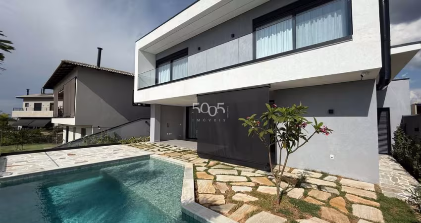 Casa em condomínio à venda no cond Villas do Golf em Itu, com 4 suítes, sendo 414m² de área construída