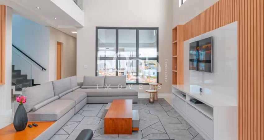 Casa  à venda no condomínio Saint Paul com 318m² de área construída e 360m² de área total.