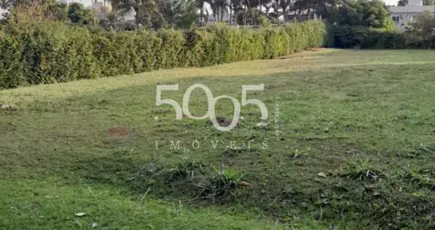 Terreno à venda no condomínio altos de itu com 1100m² de área total e com uma ótima topografia.