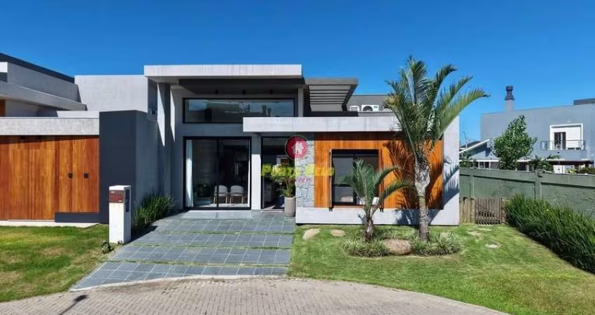 Casa em condomínio fechado com 4 quartos à venda no Centro, Xangri-Lá 