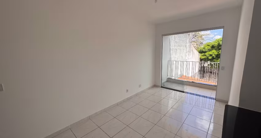 Apartamento à venda no Bairro Caravelas, Governador Valadares - MG