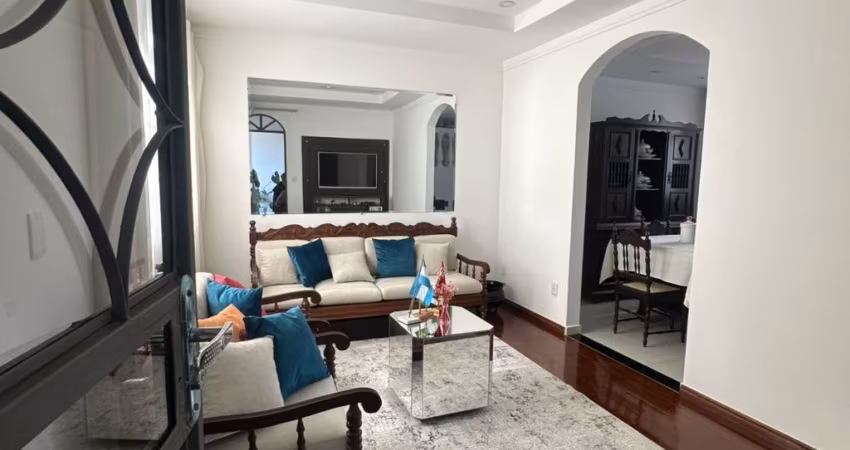 Casa à venda no Bairro Grã-Duquesa, Governador Valadares – MG