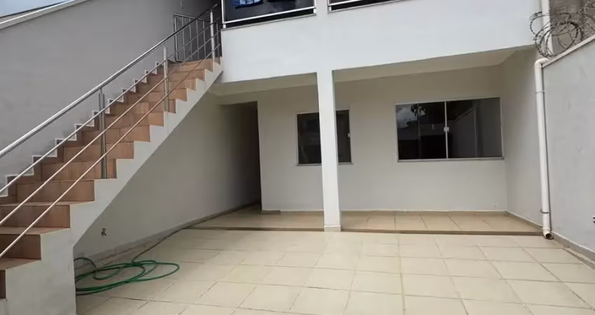 Casa à venda no Bairro Vale Pastoril, Governador Valadares – MG