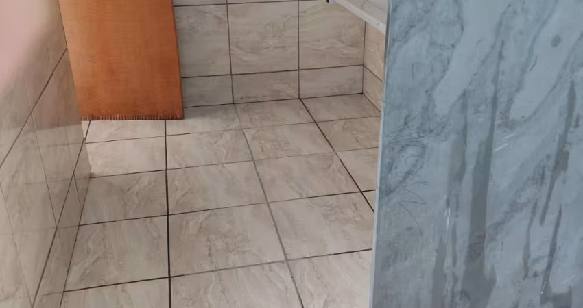 Apartamento à venda no Bairro São Raimundo, Governador Valadares - MG