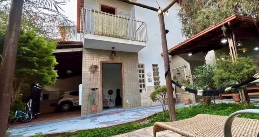 Casa à venda no Bairro Jardim Alice, Governador Valadares – MG