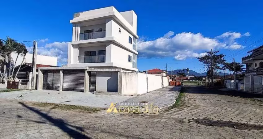 Tríplex com 3 Dormitórios na quadra do mar
