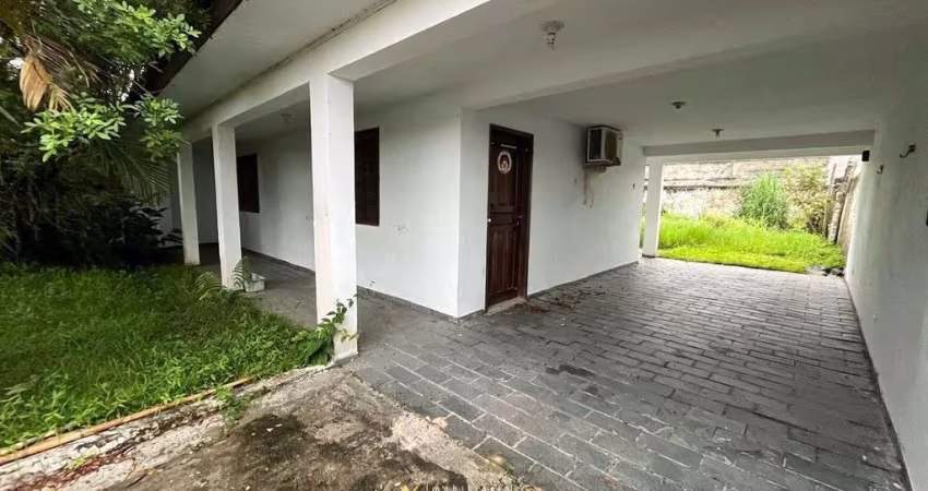 Casa com terreno no Riviera em Matinhos