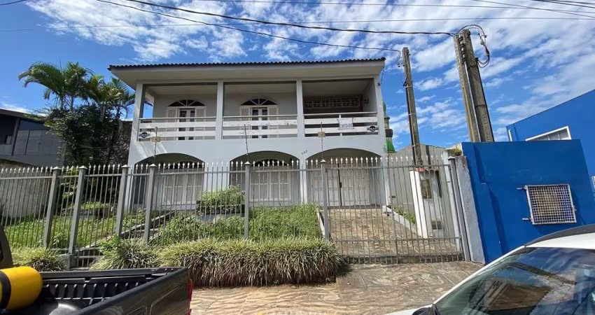 Sobrado á venda em Paranaguá