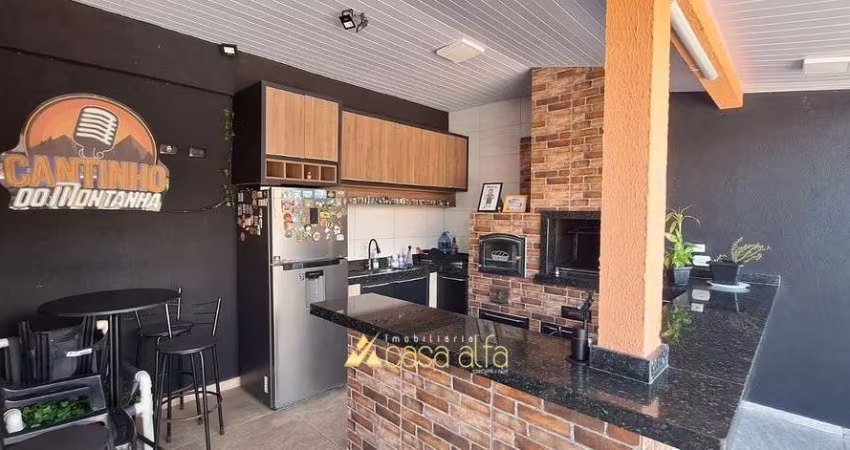 Casa com piscina a venda em Matinhos