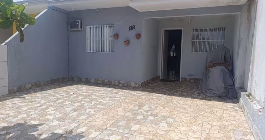 Casa 02 suítes, piscina, banheira hidromassagem