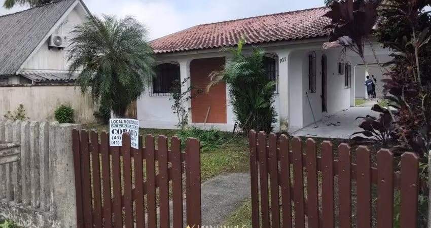 Casa Espaçosa com 03 Dormitórios