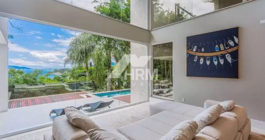 Casa a venda  em Balneário Camboriú-SC.