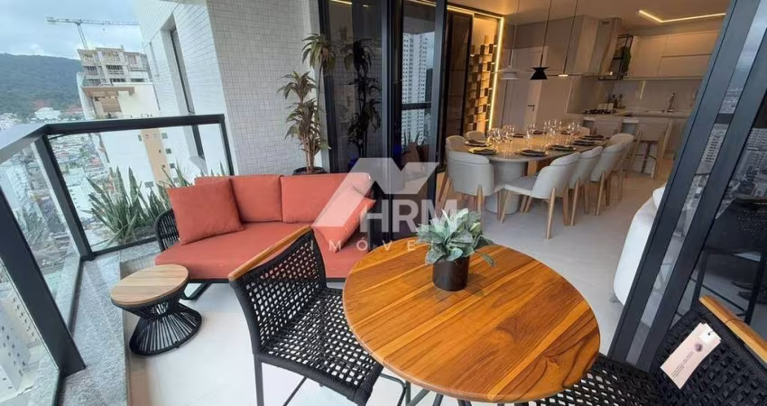 Apartamento com 04 quartos no Centro de Balneário Camboriú.