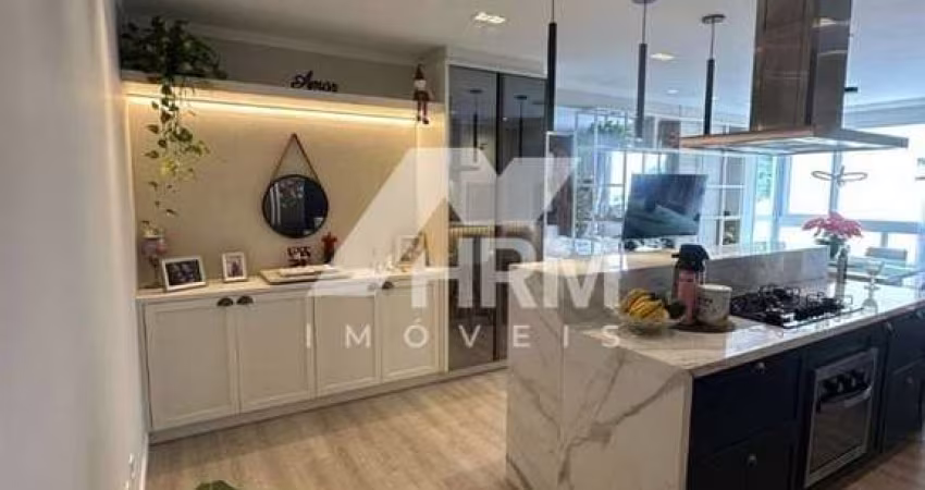Apartamento com um dormitório e uma suíte no bairro Nações, em Balneário Camboriú