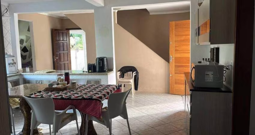 Casa com quintal para | Cedro, Camboriú, Santa Catarina