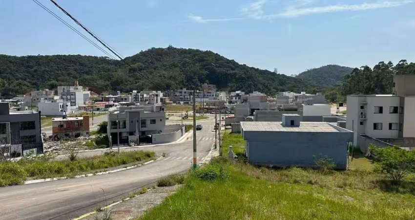 Terreno a venda em Camboriú.