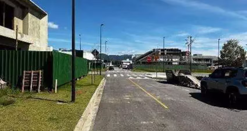 Terreno à venda na Avenida Governador Celso Ramos, Balneário Perequê, Porto Belo
