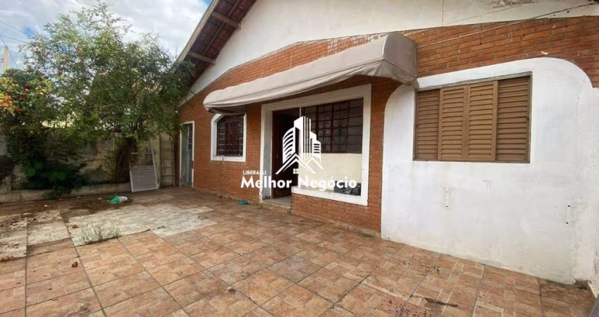 Casa à venda na Vila Costa e Silva, Campinas, SP.Casa com 3 dormitórios, 1 banheiro e 3 vagas de garagem.