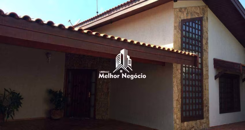 Casa assobradada de 246m2 de 3 dormitórios sendo um suíte no Residencial Vale das Nogueiras em Americana / SP