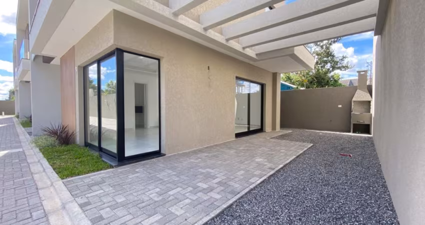 Sobrado em Condomínio com 3 quartos sendo 1 suíte com closet no Hauer
