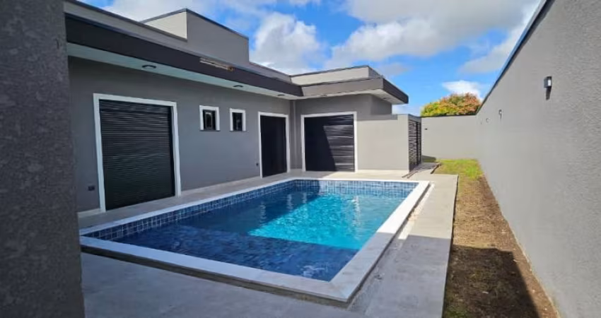 NOVA - CASA COM 3 SUÍTES NO CENTRO DE PIRAQUARA