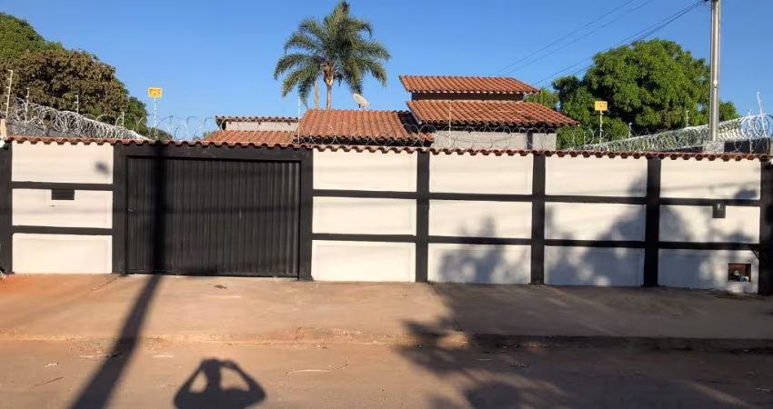 Casa 3 quartos Sozinha no lote reformada