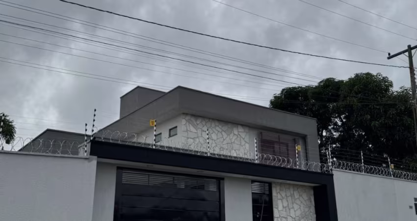 Sobrado ao lado Jardins Madri 4 suítes