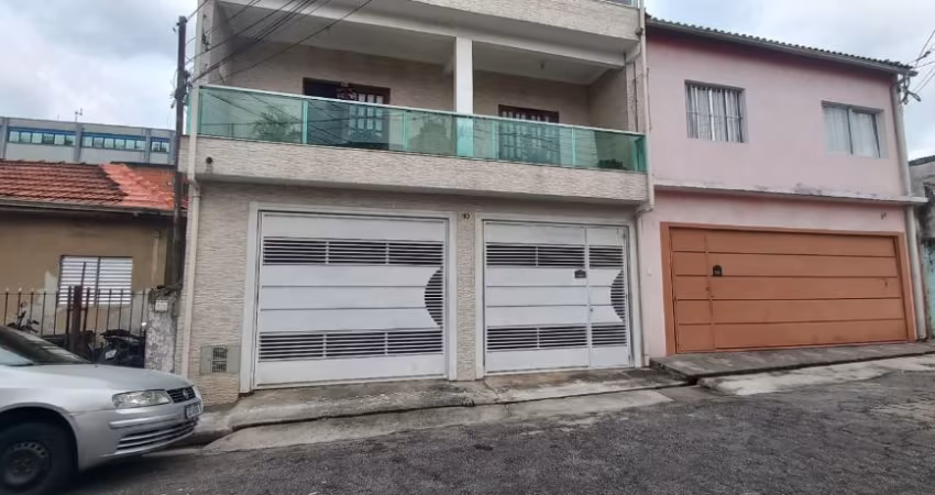 Belíssima casa semi nova no Jaguaré, são 3 dormitórios, 1 vaga com portão automático e cozinha americana, não perca essa oportunidade.