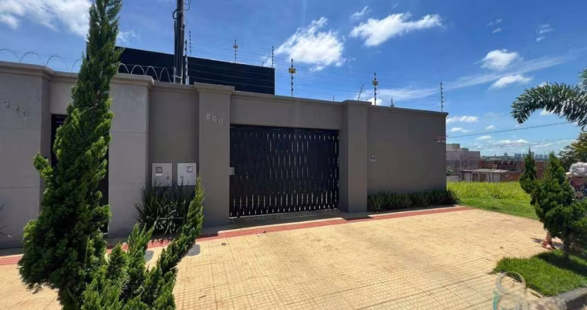 Casa para alugar no bairro Colinas em Londrina - 3 dormitórios, 1 suíte, cozinha, sala 2 ambientes, 1 vaga, 90,00 de área útil, - R$2.800,00/mês