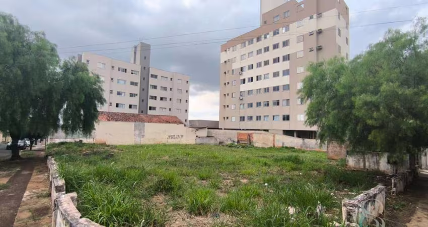 Terreno à venda, 990 m² por R$ 500.000 - Vila Adolfo - Londrina/PR