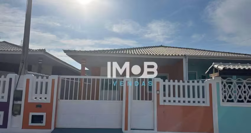 Casa com 2 quartos à venda na Rua Alexandra Viêira, 19, Estação, Iguaba Grande