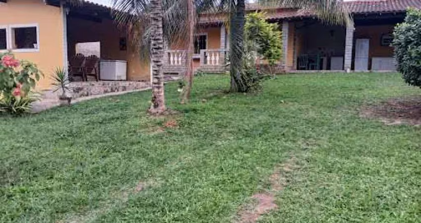 Casa com 1 dormitório para alugar, 200 m² - sapeatiba mirim - iguaba grande/rj